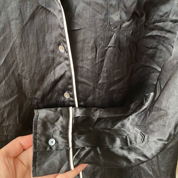 Aritzia Babaton silky button-up blouse - Picture 7 of 8